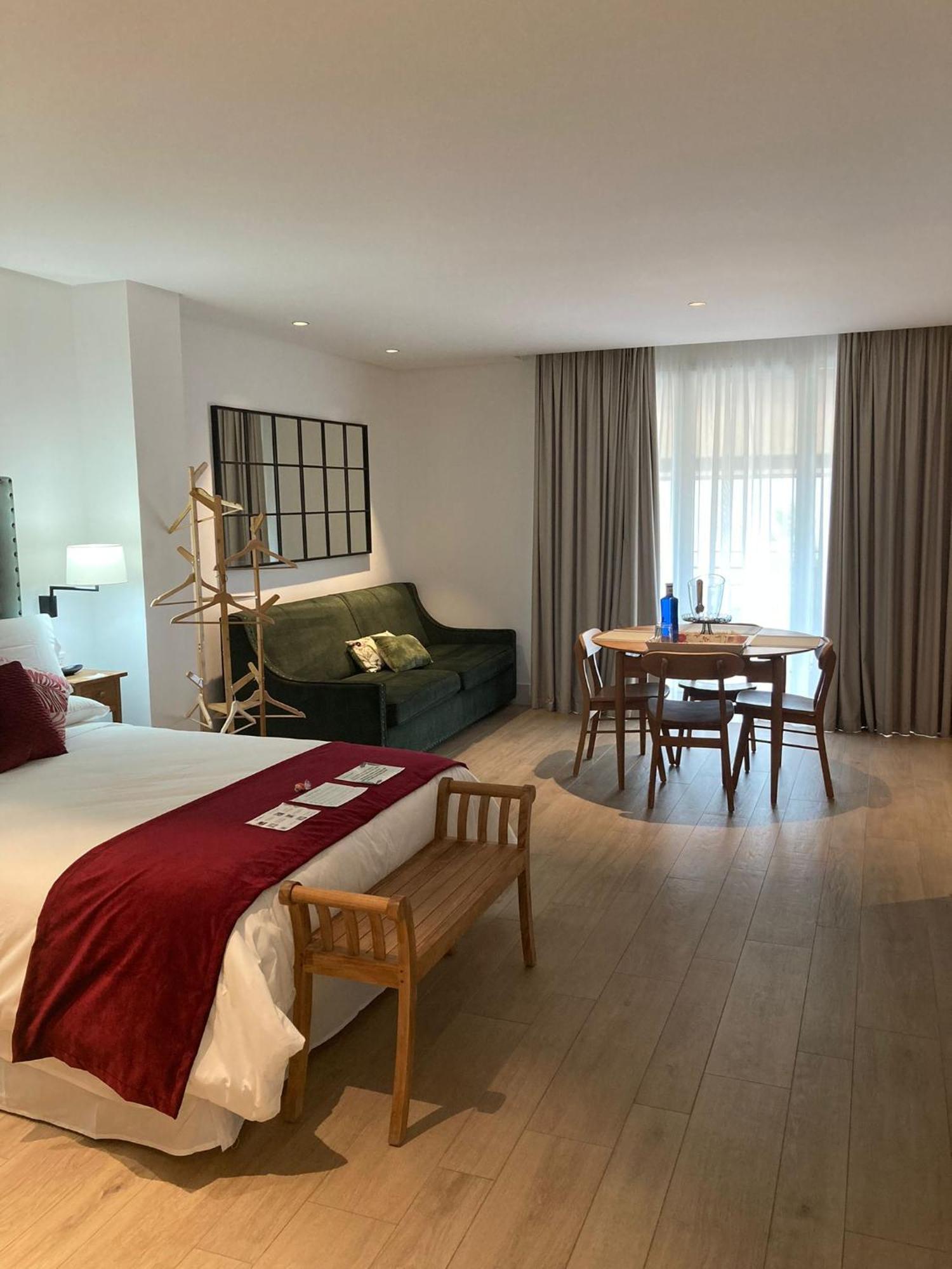 Apartamentos Turisticos La Plaza Chipiona Eksteriør bilde