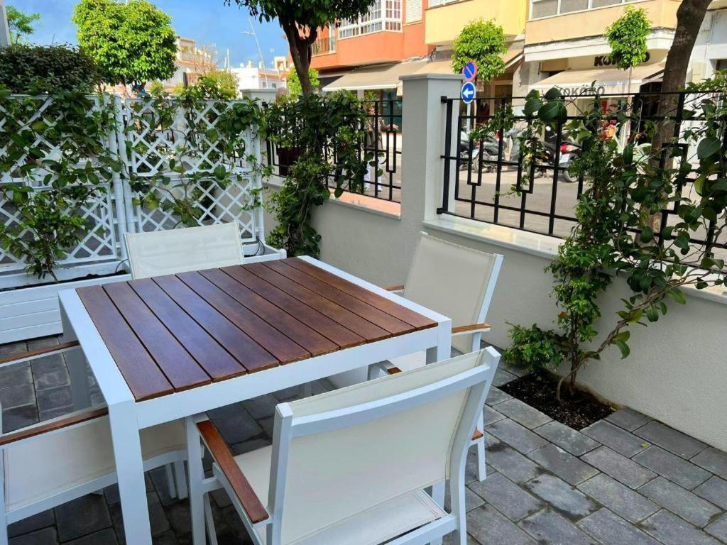 Apartamentos Turisticos La Plaza Chipiona Eksteriør bilde
